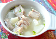 山藥排骨湯的營(yíng)養(yǎng)價(jià)值 山藥排骨湯的功效與作用及做法 山藥排骨湯的營(yíng)養(yǎng)價(jià)值 山藥排骨湯的功效與作用及做法