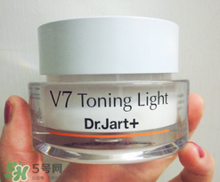 素顏霜會(huì)過敏嗎？素顏霜過敏可以用嗎？