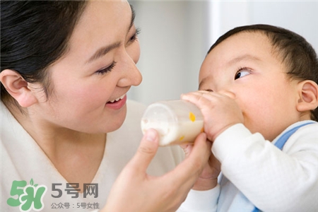 轉(zhuǎn)奶期間可以打預防針嗎?打預防針后多久可以轉(zhuǎn)奶?