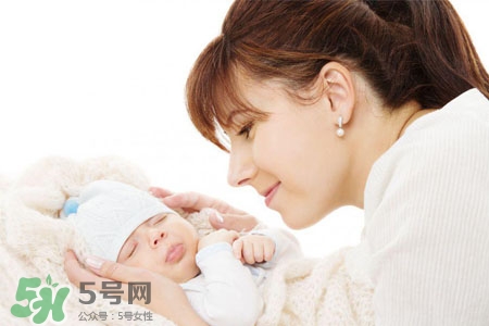 寶寶發(fā)燒怎么物理降溫？6種物理降溫方法最有效