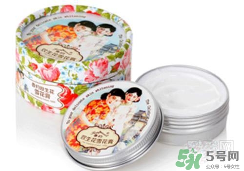 雪花膏適合油性皮膚嗎？油性皮膚可以用雪花膏嗎？