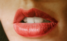 唇膜和唇膏區(qū)別 唇膜和唇膏哪個(gè)效果好