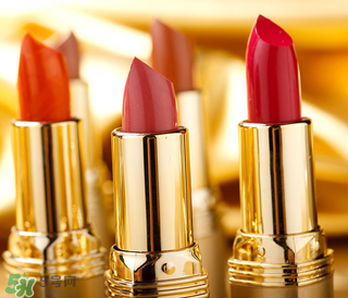 口紅可以帶上飛機(jī)嗎？坐飛機(jī)可以帶口紅嗎？