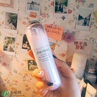 資生堂新透白精華和小燈泡哪個(gè)好？資生堂新透白精華和小燈泡對(duì)比