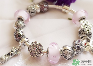 潘多拉手鐲怎么打開？潘多拉手鐲怎么帶？