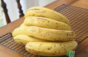 香蕉長(zhǎng)斑點(diǎn)還能吃嗎？香蕉皮長(zhǎng)黑斑還能吃嗎？