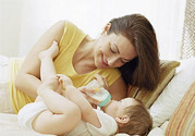 母乳和奶粉混合喂養(yǎng)好嗎？母乳和奶粉可以混在一起吃嗎？