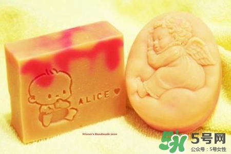 母乳做香皂可以洗臉嗎？母乳可以做面膜嗎？