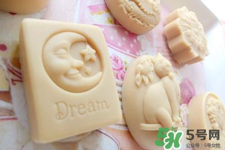 母乳做香皂可以洗臉嗎？母乳可以做面膜嗎？