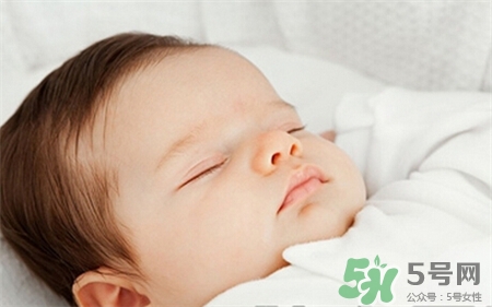 寶寶鼻子有青筋怎么回事?寶寶生下來鼻子上有青怎么辦? 寶寶鼻子有青筋怎么回事?寶寶生下來鼻子上有青怎么辦?