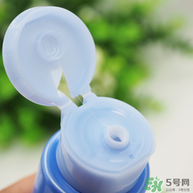 洗顏專科洗面奶怎么樣？洗顏專科洗面奶可以卸妝嗎？