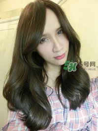 產(chǎn)后怎么護(hù)理頭發(fā)？生寶寶后頭發(fā)怎么護(hù)理