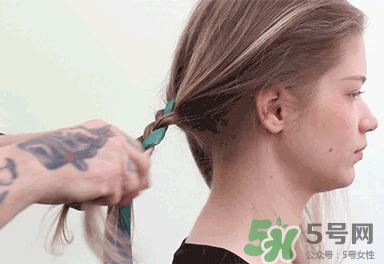 頭發(fā)怎么扎不容易散？怎么扎頭發(fā)不散