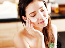 臉上脫皮可以敷面膜嗎？臉上脫皮敷什么面膜好？