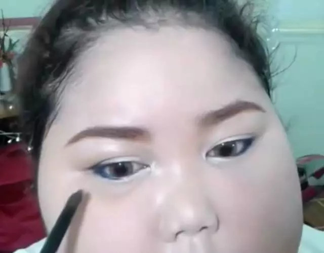 臉胖怎么化妝好看？臉大怎么化妝好看