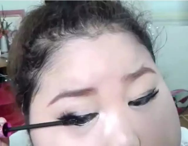 臉胖怎么化妝好看？臉大怎么化妝好看