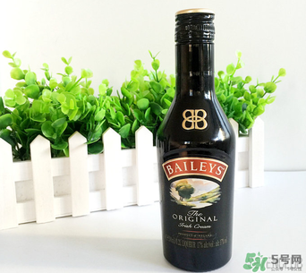 女生適合喝什么酒？什么酒適合女生喝？