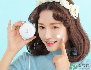 素顏霜會浮粉嗎？素顏霜怎么用不浮粉？