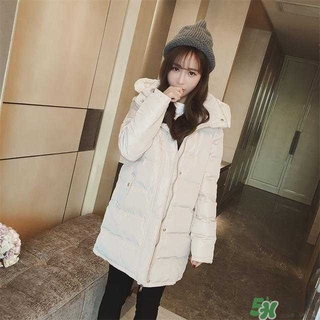 小個子女生適合穿什么羽絨服？個子矮的女生適合什么羽絨服