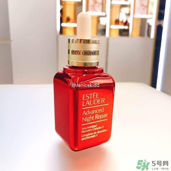 雅詩蘭黛2017限量紅瓶多少錢？雅詩蘭黛2017限量版精華價(jià)格