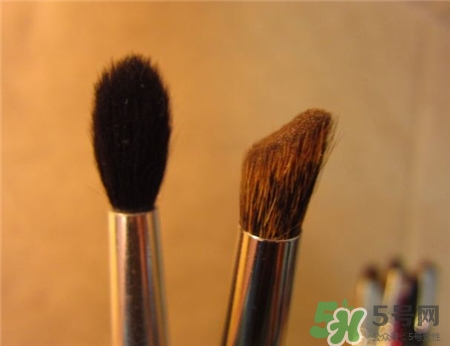 竹寶堂和白鳳堂哪個(gè)好?竹寶堂化妝刷好用嗎?