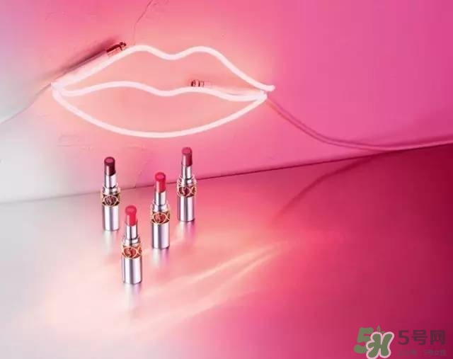 ysl2017銀色圓管口紅多少錢？ysl2017夾心銀色圓管口紅價格