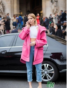 女生過(guò)年穿什么衣服？女生過(guò)年穿衣搭配