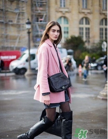 女生過(guò)年穿什么衣服？女生過(guò)年穿衣搭配