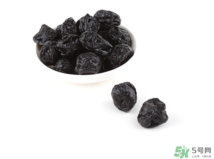 藍(lán)莓李果的營(yíng)養(yǎng)價(jià)值 藍(lán)莓李果的功效與作用及食用方法 藍(lán)莓李果的營(yíng)養(yǎng)價(jià)值 藍(lán)莓李果的功效與作用及食用方法