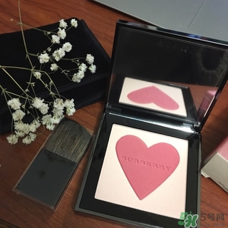 巴寶莉愛(ài)心腮紅好用嗎?burberry愛(ài)心腮紅試色