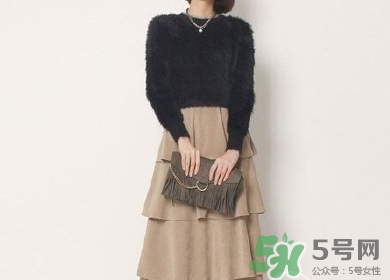 年會女生穿什么？女生年會穿衣搭配