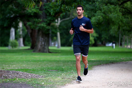 霧霾天可以戴口罩跑步嗎？霧霾天戴口罩跑步就是作死