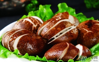 香菇顏色深好還是淺好？鮮香菇顏色越深越好嗎？