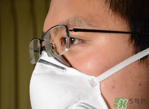 冬天戴口罩眼鏡起霧怎么辦？怎么戴口罩眼鏡不起霧？