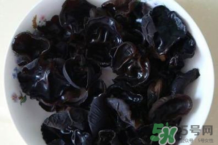 糖尿病能吃黑木耳嗎？糖尿病患者宜多吃黑木耳