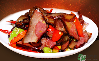 腌咸肉一斤肉放多少鹽？腌咸肉一斤肉放鹽比例