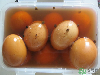 腌雞蛋臭了還能吃嗎？腌雞蛋臭了怎么辦？
