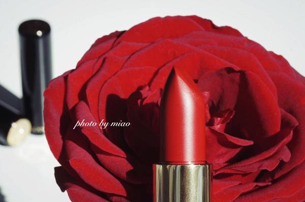 蘭蔻菁純絲絨唇膏290多少錢？蘭蔻菁純絲絨唇膏290專柜價格