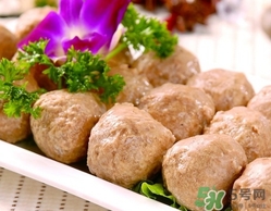 肉丸子可以用面粉嗎？肉丸子用什么粉？