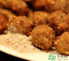 肉丸子可以用面粉嗎？肉丸子用什么粉？