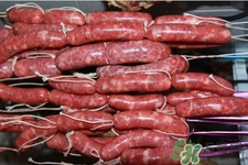 灌香腸的腸衣是濕的可以嗎？腸衣用干的好還是濕的好？