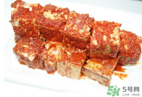 霉豆腐發(fā)霉了還能吃嗎？霉豆腐發(fā)霉有幾種顏色？