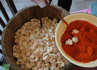 霉豆腐發(fā)黑還能吃嗎？霉豆腐長黑點還能吃嗎？