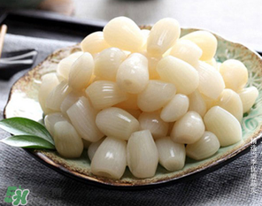 腌大蒜變綠還能吃嗎？大蒜腌制后變綠能吃嗎？