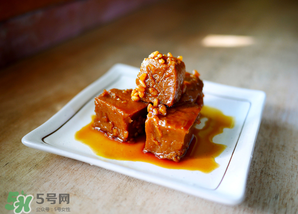 豆腐乳長(zhǎng)白毛能吃嗎？豆腐乳長(zhǎng)白毛怎么回事？