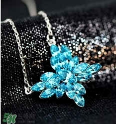 施華洛世奇是銀的嗎？施華洛世奇是白金嗎？