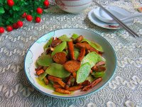 魚丸可以和什么一起炒？魚丸可以炒什么菜？