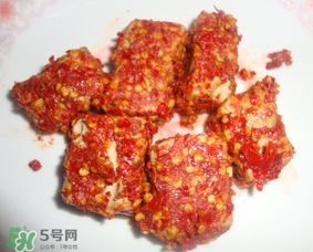 霉豆腐長紅霉還能吃嗎？霉豆腐為什么會(huì)長紅霉？