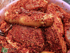 一斤豬肉放多少鹽？腌豬肉放多少鹽？