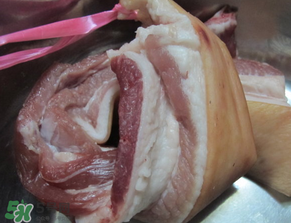 一斤豬肉放多少鹽？腌豬肉放多少鹽？